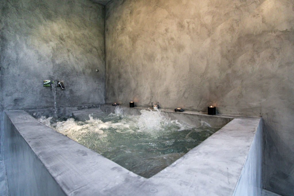 XUQ Hotels