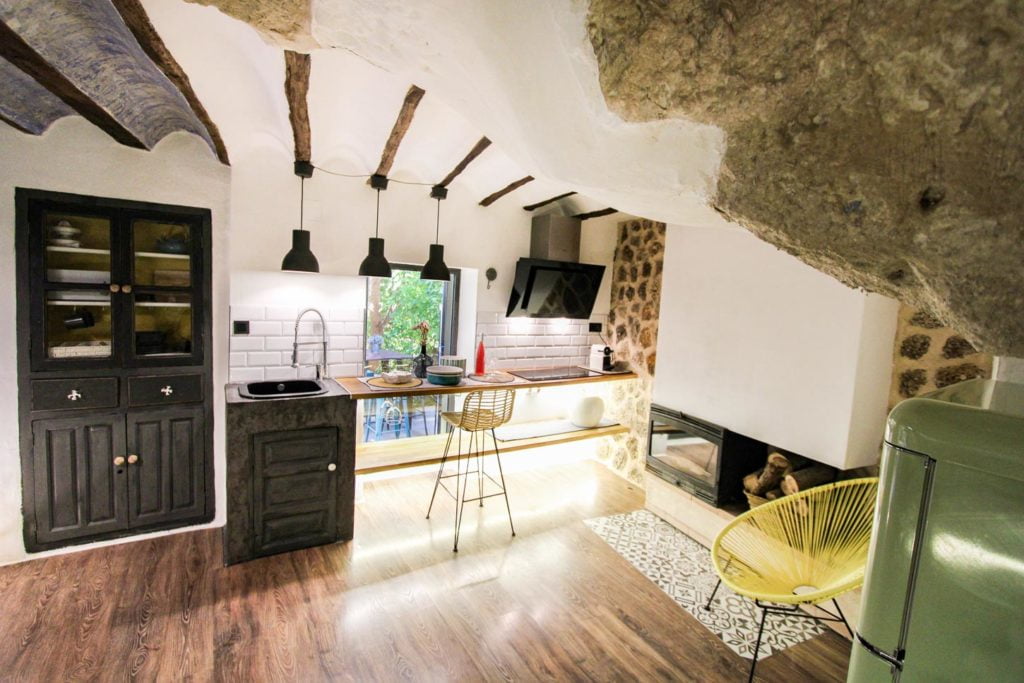 XUQ Hotels